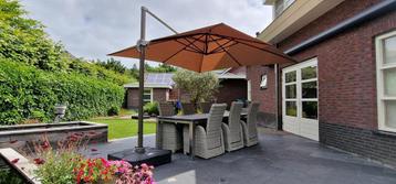 Zweefparasol Toscane Parasol 3.5x3.5 of 3x3 mtr Zeer sterk beschikbaar voor biedingen
