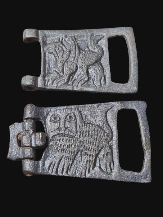 Middeleeuwen, kruisvaardersperiode Brons Lot of 2 Rare, Antiek en Kunst, Antiek | Overige Antiek
