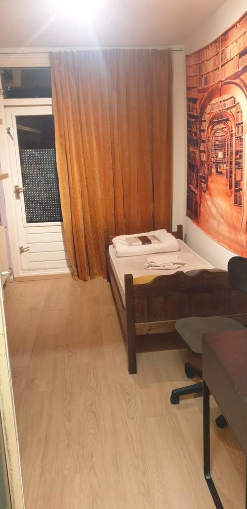 Eigen Kamer aan Robert Fruinlaan, Amsterdam, Huizen en Kamers, Kamers te huur, 50 m² of meer, Amsterdam