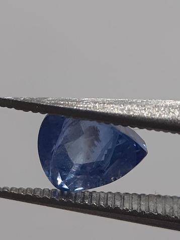 Natural blue sapphire - 0.70 ct - trillion - heated - Ceylon