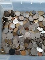 Wereld. Lot denviron 3,1 kg de monnaies du monde (Zonder