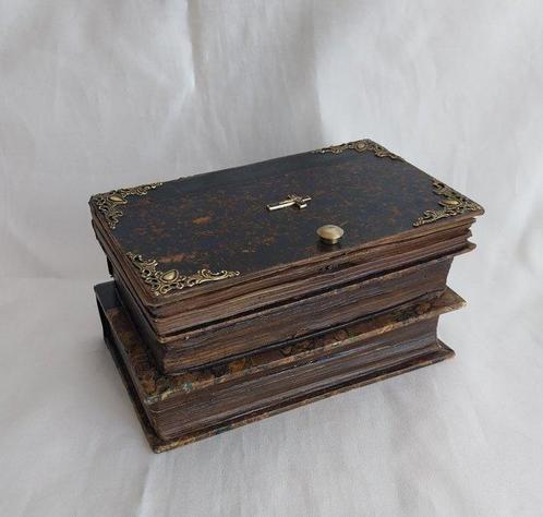Ried Gould - Snijwerk,  De Profundis  - 20.5 cm - Gothiek, Antiek en Kunst, Antiek | Boeken en Bijbels
