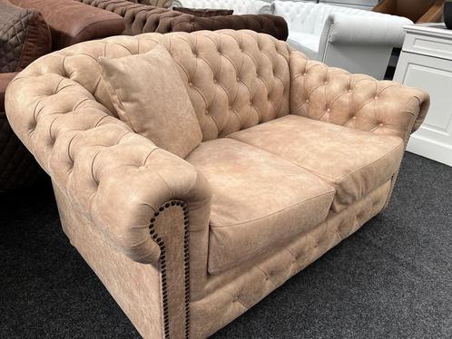 Chesterfield Maarssen ! 2 zits Chesterfield Bankje Showmodel, Huis en Inrichting, Banken | Bankstellen, Rechte bank, Zo goed als nieuw