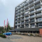 Gestoffeerde studio met balkon en geschikt voor studenten, Huizen en Kamers, Kamers te huur, 20 tot 35 m², Overige regio's