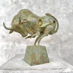sculptuur, NO RESERVE PRICE - Cubist Bull on Stand - 22 cm -