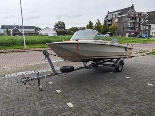 Speedboot met trailer en buitenboordmotor , Hellwig Trito beschikbaar voor biedingen