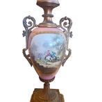 Urn (2) - Mahonie