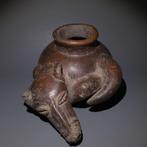 Nee, Terracotta Hondenvaartuig. 20 cm D. 100 v.Chr. - 250