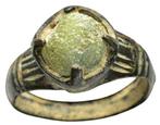 Middeleeuws Brons, Ring met gezet bies met een cabochon van, Sieraden, Tassen en Uiterlijk