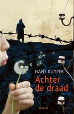 Achter de draad | Hans Kuyper | 9789025880477, Zo goed als nieuw, Hans Kuyper