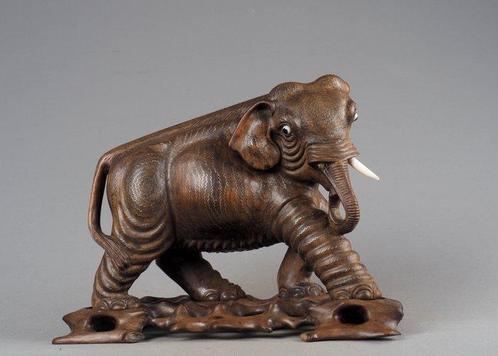 Olifant houtsnijwerk met glasogen en zilverdraad - gemerkt -, Antiek en Kunst, Antiek | Overige Antiek