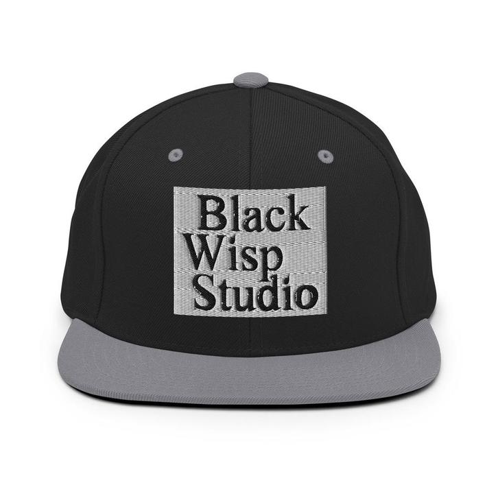 Snapback Pet Black Wisp Logo, Hobby en Vrije tijd, Borduren en Borduurmachines, Nieuw, Verzenden