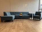 Veiling - Goossens Licht Blauwe Hoekbank + Fauteuil, Huis en Inrichting, Banken | Bankstellen, Nieuw