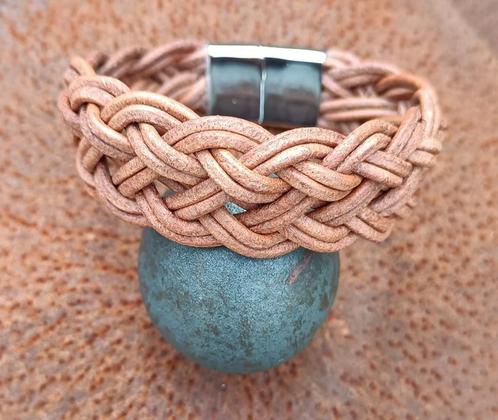 Leren armband plat gevlochten met 6 stringen van echt leer, Sieraden, Tassen en Uiterlijk, Armbanden, Verzenden