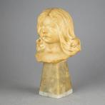 sculptuur, Bust sculpture of a girl - 20 cm - Albast