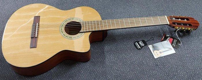 Salvador / Fishman - Nova Student Series, brandnew CCE, Muziek en Instrumenten, Snaarinstrumenten | Gitaren | Akoestisch