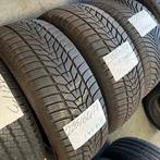 2 x Hankook 235-60-17 Winterbanden 7mm, Gebruikt, 17 inch, 235 mm, Band(en)