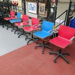 Eromes houten bureaustoelen / schoolstoelen - rood en blauw, Huis en Inrichting, Stoelen, Ophalen of Verzenden, Nieuw