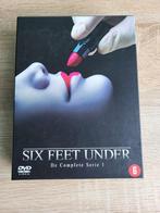 DVD - Six Feet Under - Seizoen 1, Cd's en Dvd's, Dvd's | Tv en Series, Vanaf 6 jaar, Verzenden, Gebruikt, Komedie