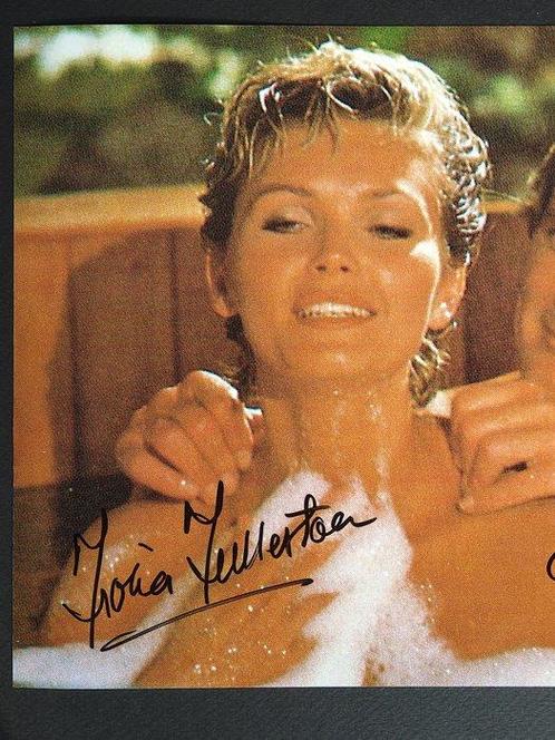 James Bond 007: A View To a Kill - Sir Roger Moore (+) and, Verzamelen, Film en Tv