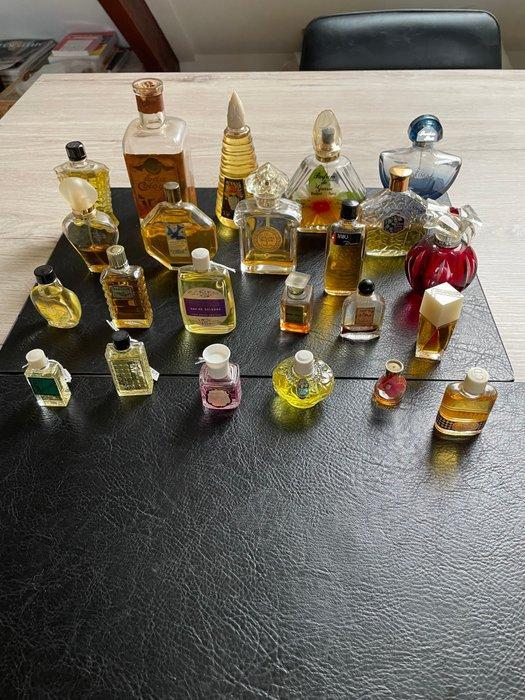 Parfumfles (23) - Glas, Antiek en Kunst, Antiek | Speelgoed