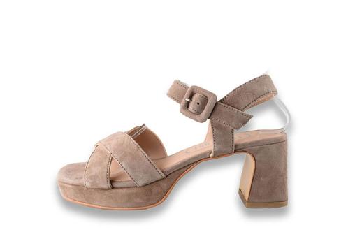 Loff1881 Pumps in maat 37 Bruin | 10% extra korting, Kleding | Dames, Schoenen, Bruin, Zo goed als nieuw, Pumps, Verzenden