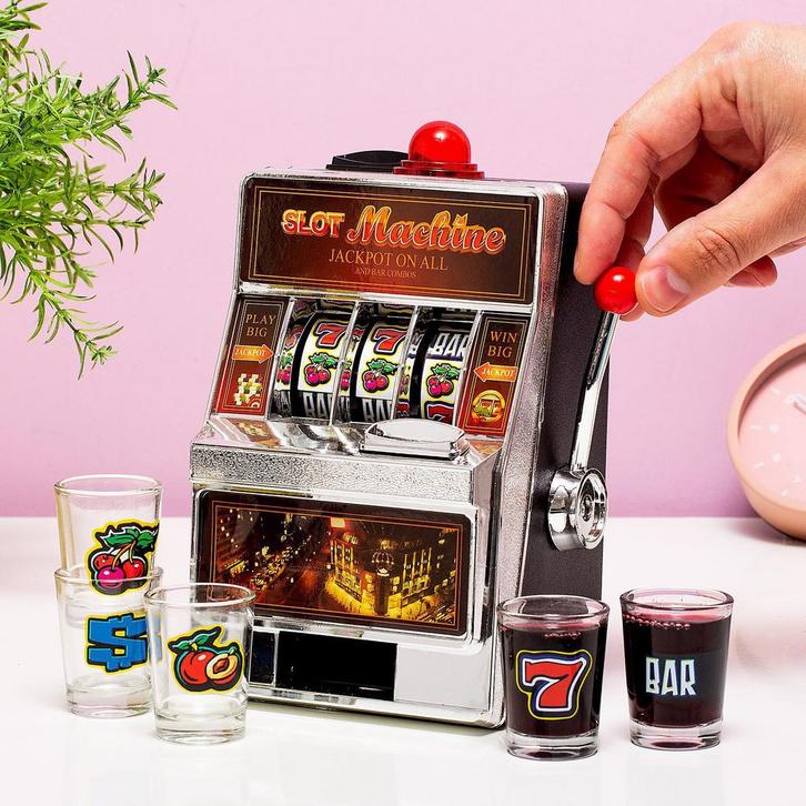 Gokautomaat drankspel met shotglaasjes, Hobby en Vrije tijd, Gezelschapsspellen | Overige, Verzenden