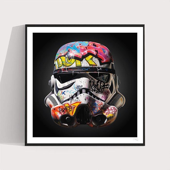 SKE - Stormtrooper vandalized Hemlet, Antiek en Kunst, Kunst | Designobjecten