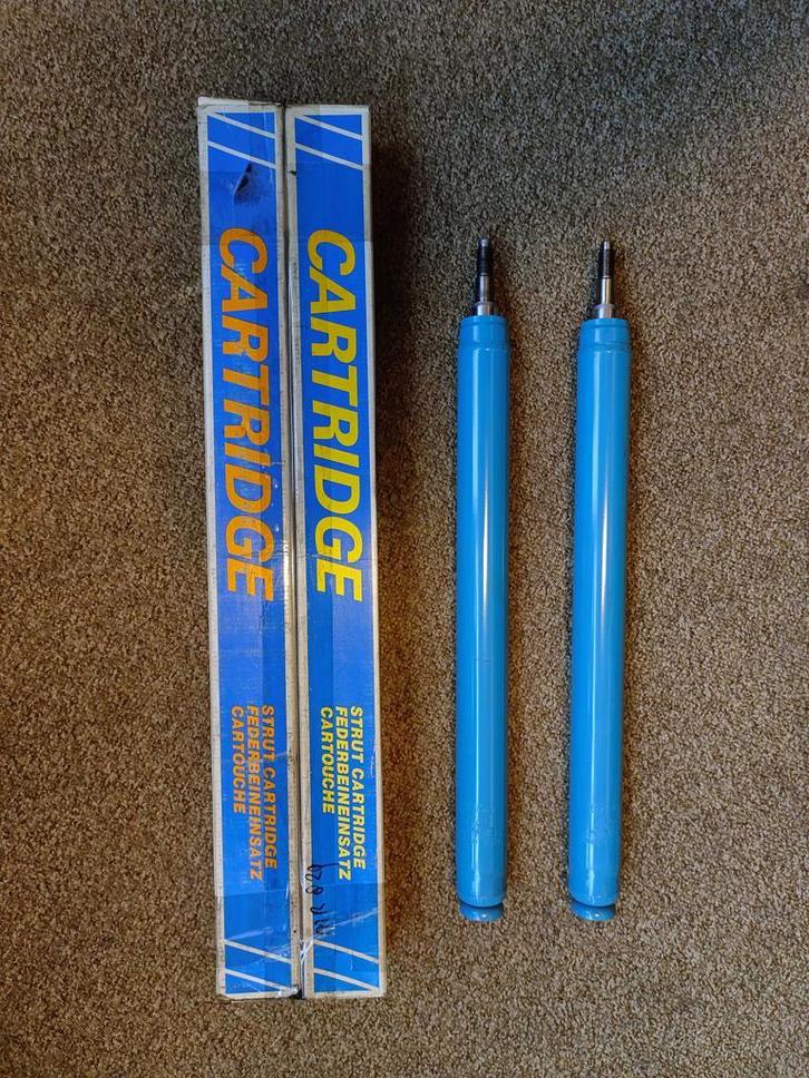 Set BMW 3 Sedan (E30) schokbreker inserts vooras, Auto-onderdelen, Ophanging en Onderstel, Nieuw, BMW, Oldtimer onderdelen, Ophalen of Verzenden