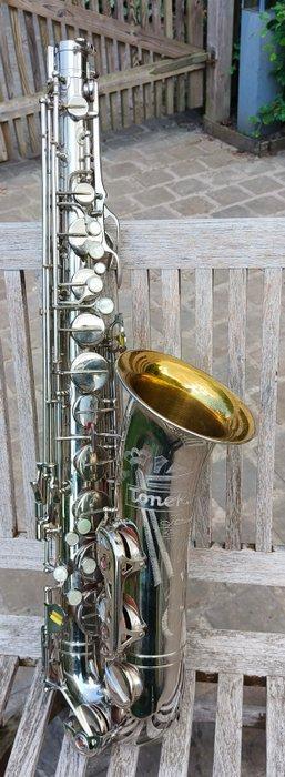 Amati - Toneking - - Tenorsaxofoon - Tsjechië - 1955, Muziek en Instrumenten, Blaasinstrumenten | Blokfluiten