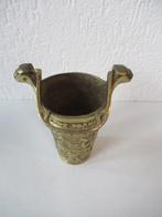 Gothisch Wijwatervat - Early 20th century - Bronzen, Antiek en Kunst, Antiek | Boeken en Bijbels