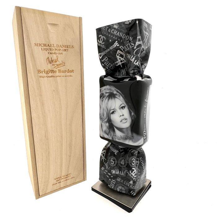 Michael Daniels (XX) - Luxury Art Candy / BRIGITTE BARDOT /, Antiek en Kunst, Kunst | Designobjecten