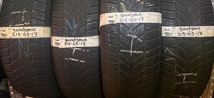 4x215-65-17 Goodyear Winter 4x4m €25 per band 215 65 17, Auto-onderdelen, Banden en Velgen, 17 inch, Winterbanden, 215 mm, Personenwagen