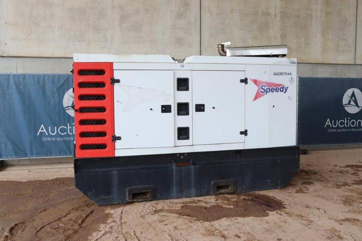Veiling: Generator SDMO R165 Diesel 150kVA 2011, Zakelijke goederen, Machines en Bouw | Aggregaten, Ophalen