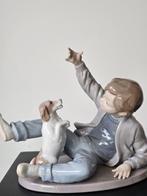 Nao by Lladró - Beeldje - Jongen met hond - Porselein, Antiek en Kunst