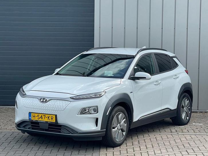 Zakelijke Lease |  Hyundai KONA EV Fashion 64 kWh 1E EIG|DEA, Auto's, Hyundai, Dealer onderhouden, Lease, Zwart, Automaat, SUV of Terreinwagen