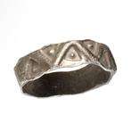 Viking periode Zilver Ring met gestanst Wolfs Tooth-patroon, Antiek en Kunst