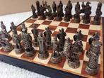 Schaakspel - Afwerking zilverbrons. Messing.