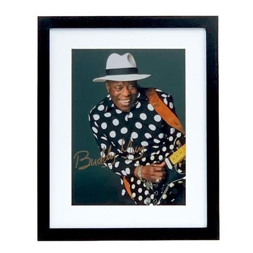 Gesigneerde foto van Buddy Guy - blues en rockgitarist, Verzamelen, Muziek, Artiesten en Beroemdheden, Foto of Kaart, Nieuw, Gesigneerd