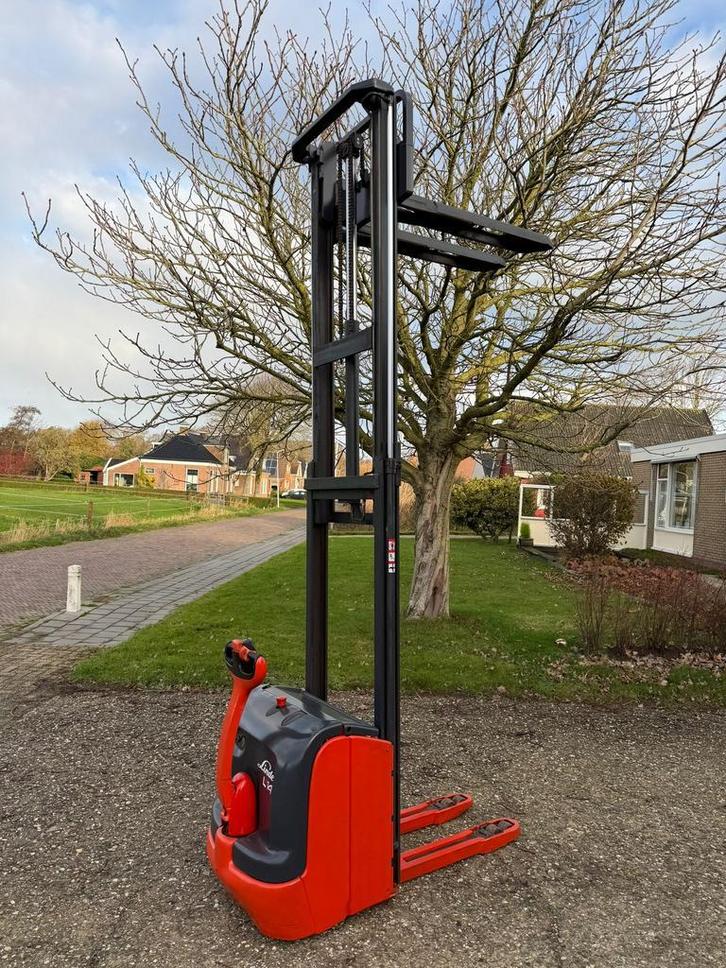 Linde L14 stapelaar 1400kg 3.2m hefhoogte, Zakelijke goederen, Machines en Bouw | Heftrucks en Intern transport, Stapelaar, Elektrisch