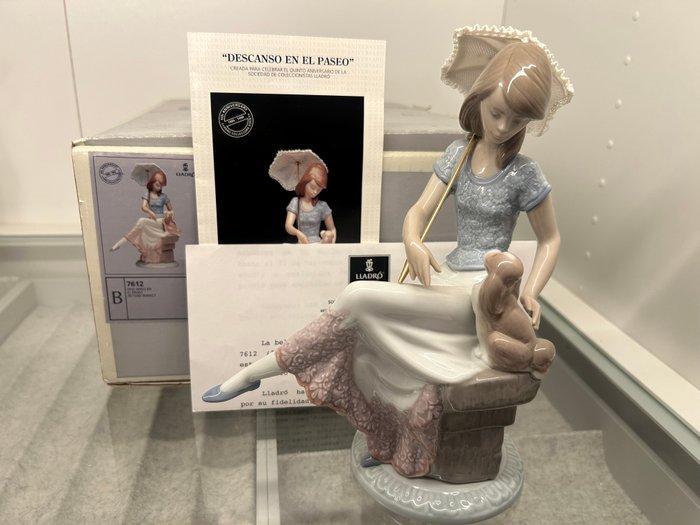 Lladró - Juan Huerta - Beeldje, Descanso en el Paseo 7612 -, Antiek en Kunst, Antiek | Glas en Kristal