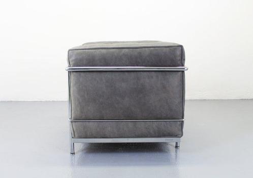 Cassina - Charlotte Perriand, Le Corbusier - Fauteuil - LC2, Antiek en Kunst, Kunst | Designobjecten
