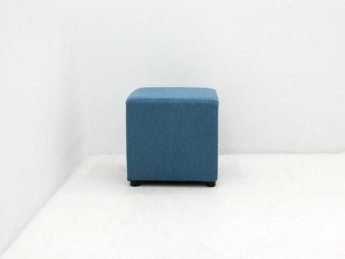 Poefje - 45x45x45cm (hxbxd) - blauw, Zakelijke goederen, Kantoor en Winkelinrichting | Kantoormeubilair en Inrichting, Overige typen