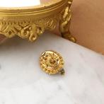 Gouden S-broche | Antiek (vintage, klederdracht) (vintage), Ophalen of Verzenden, Gebruikt, Overige kleuren, Goud