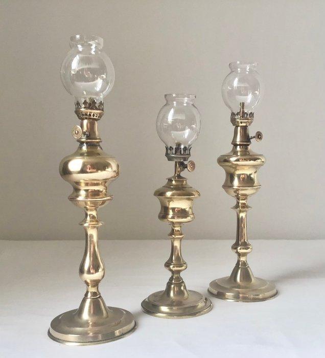 AP Obinas - AP Paris - Gardon - Olielamp (3) - In messing, Antiek en Kunst, Antiek | Overige Antiek