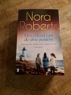 Het eiland van de drie zusters - Nora Roberts 9789022595435, Boeken, Verzenden, Gelezen, Nora Roberts