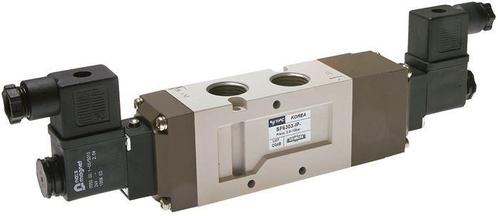5/3 G1/2  Middenuitlaat Magneetventiel 24V AC, Doe-het-zelf en Verbouw, Gereedschap | Machine-onderdelen en Toebehoren, Nieuw