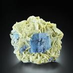 Hoogwaardig Figuur FLUORITE met QUAARZ en SIDERIT uit Yindu, Verzamelen, Mineralen en Fossielen