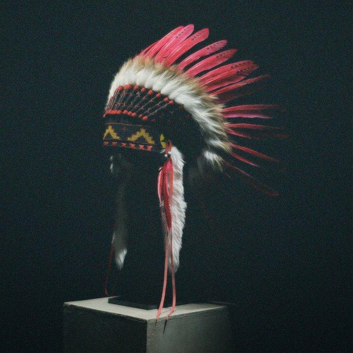 Decoratief ornament - NO RESERVE PRICE - Intriguing Remake, Antiek en Kunst, Kunst | Designobjecten