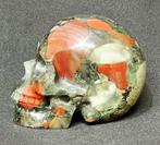 Met de hand uit steen gehouwen menselijke schedel Afrikaans